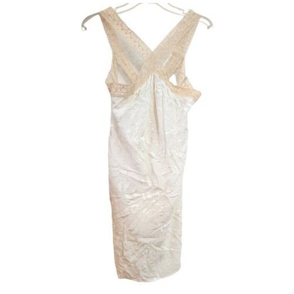 Lela Sky Women's Lace Dress